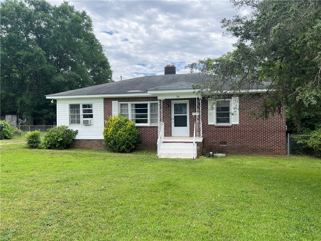 701 W Greer Street, Honea Path, South Carolina image 2