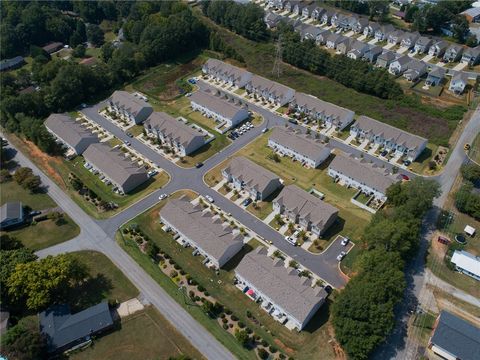 A home in Easley