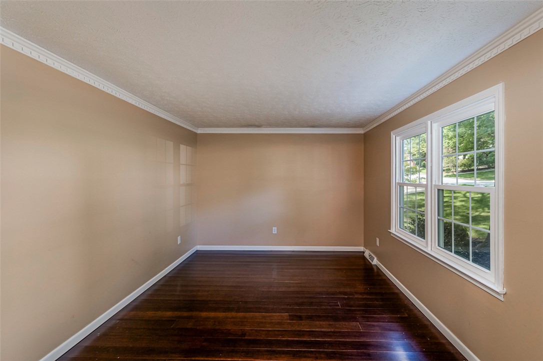215 E Shefford Street, Greer, South Carolina image 8