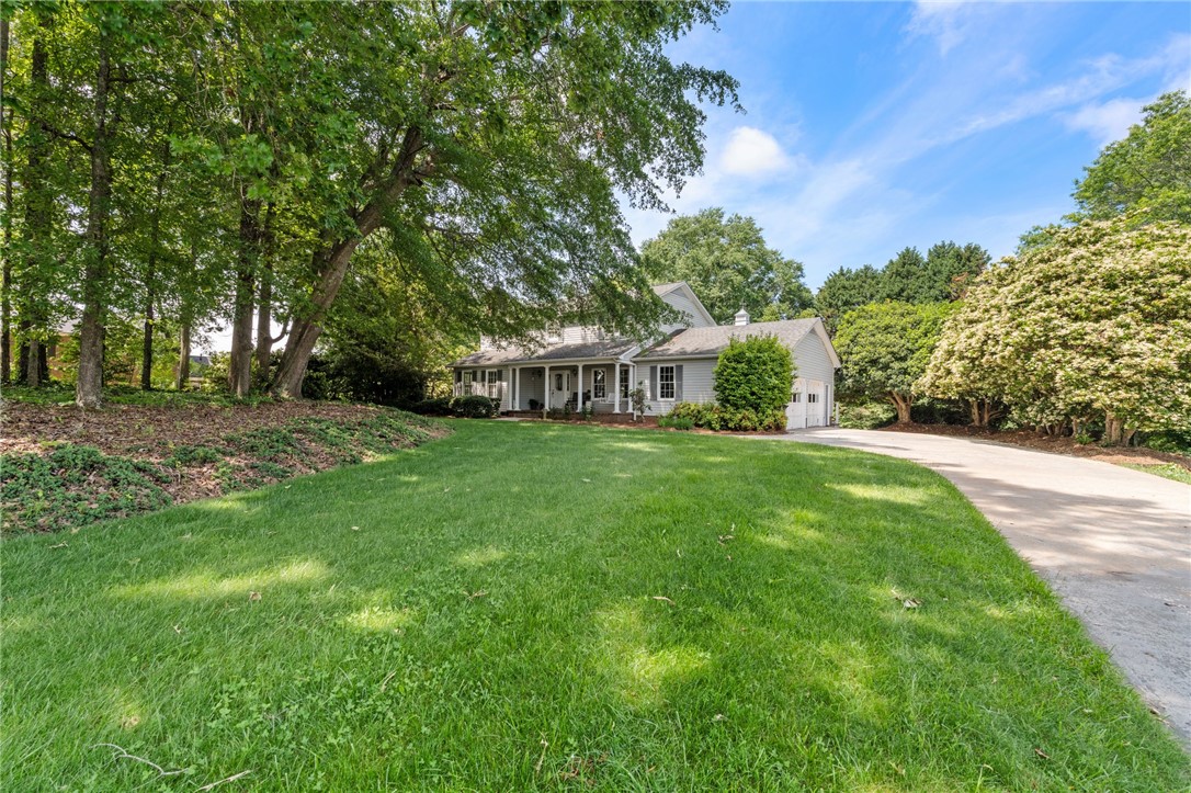 203 Muirfield Drive, Easley, South Carolina image 2