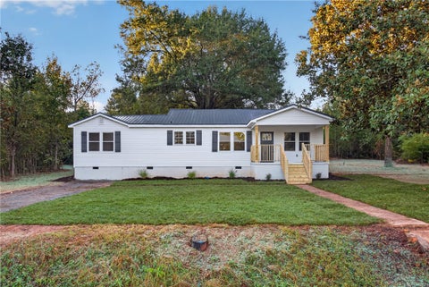 Photo of 1004 Jones Avenue, Seneca, SC 29678 (MLS # 20308367)