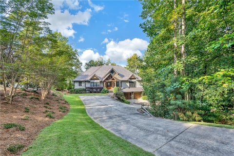 Homes For Sale - 422 Pileated Woodpecker Ln<br/> Pickens County, Sunset, SC 29685