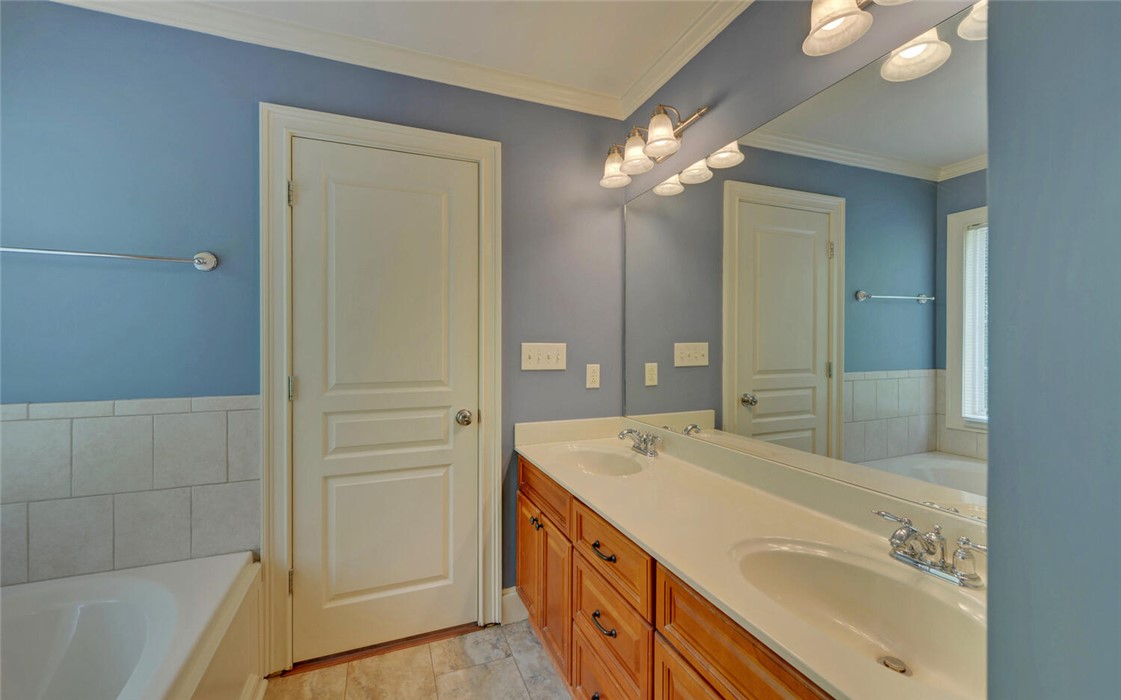 36 Queen Circle, Hartwell, Georgia image 25