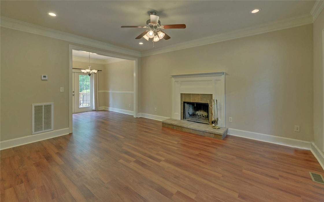 36 Queen Circle, Hartwell, Georgia image 4