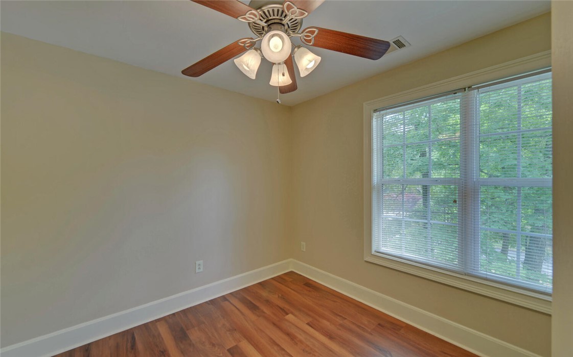 36 Queen Circle, Hartwell, Georgia image 26