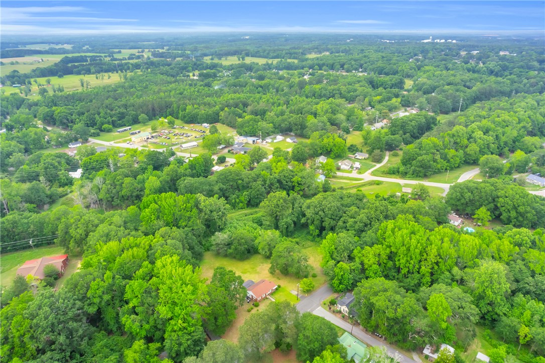 201 Oak Drive, Belton, South Carolina image 5