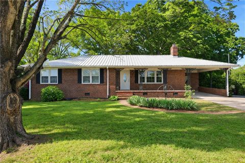 Photo of 9432 81 S Highway, Iva, SC 29655 (MLS # 20299840)