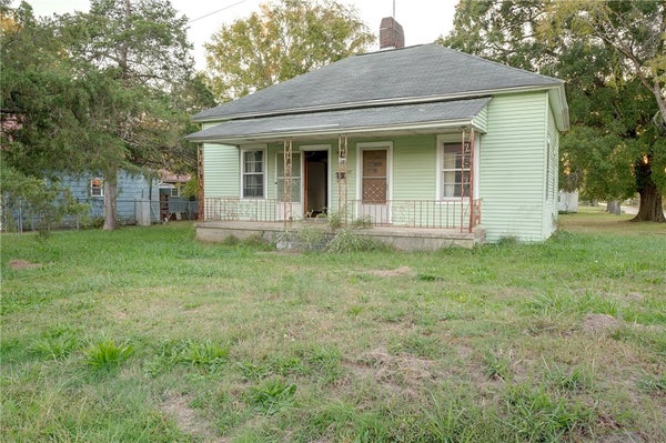 517 BARNWELL ST, CALHOUN FALLS, SC 29628 - Image 73950ea43bdca77a02af43ad4e29ac4c/2435445442