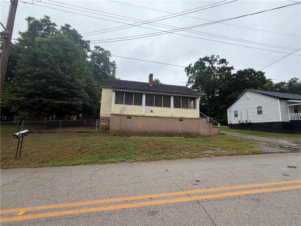 Photo 1 of 5 — 508 Hudgens Street, Anderson, SC 29621