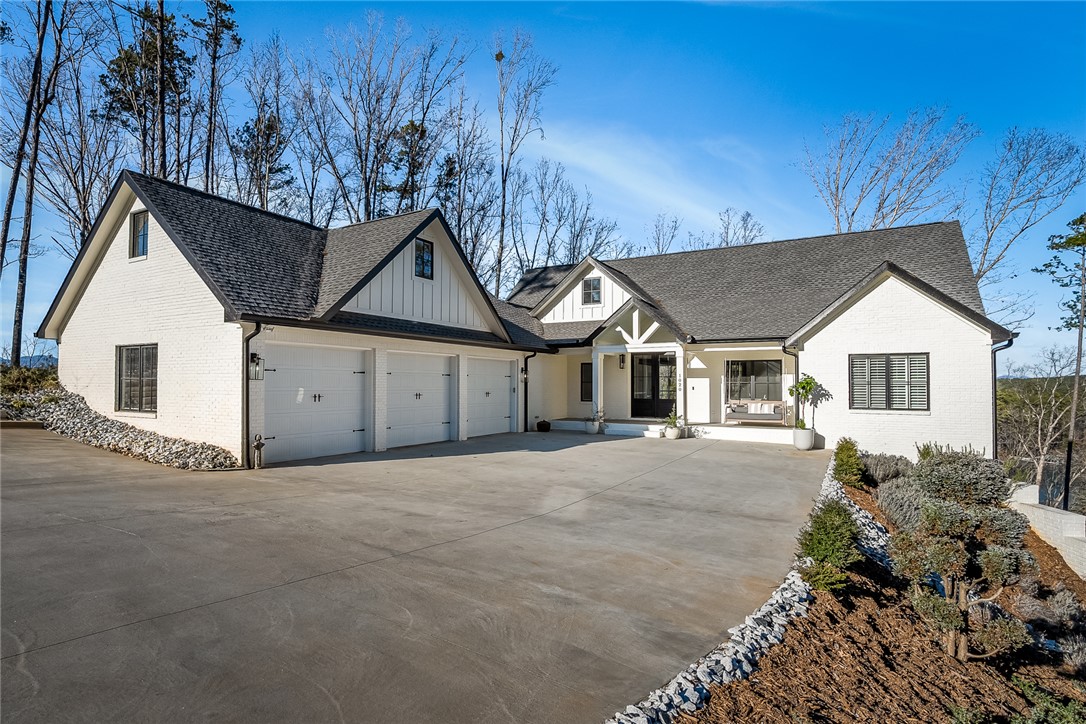 1020 Rock Edge Drive, Seneca, South Carolina image 2