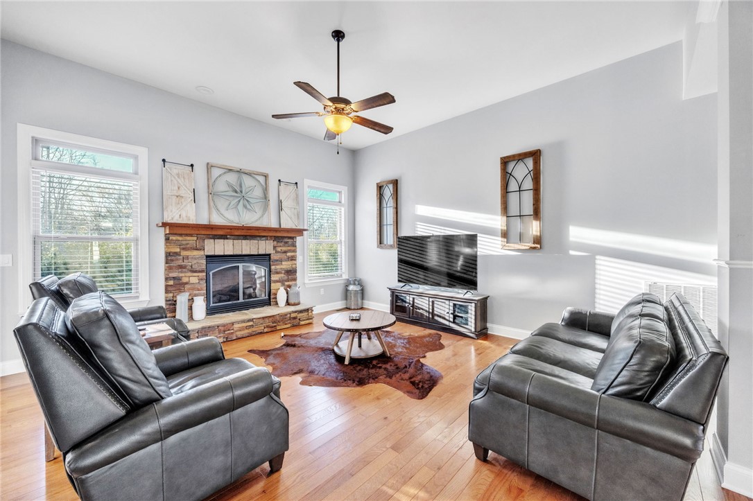 4 Forest Glenn Court, Pelzer, South Carolina image 3