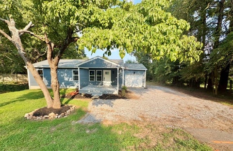 Photo of 1904 Calhoun Street, Anderson, SC 29621 (MLS # 20304473)