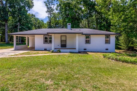 Photo of 417 Westwood Drive, Anderson, SC 29626 (MLS # 20301949)