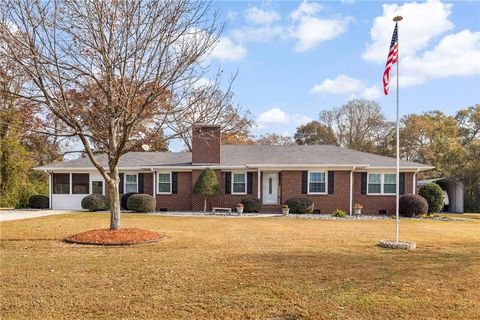 Photo of 106 Morgan Avenue, Iva, SC 29655 (MLS # 20294982)