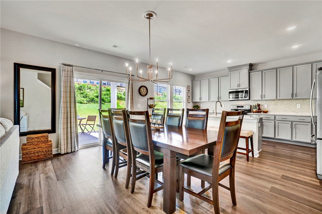 Gray Court, South Carolina 29645, United States, 4 Bedrooms Bedrooms, ,3 BathroomsBathrooms,Residential,Active,208100