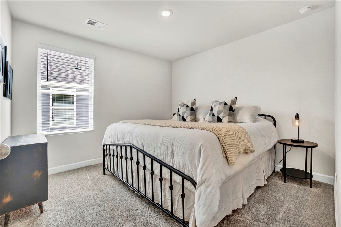 Gray Court, South Carolina 29645, United States, 4 Bedrooms Bedrooms, ,3 BathroomsBathrooms,Residential,Active,208100