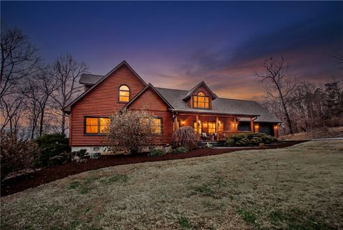 Homes For Sale - 152 Glassy Falls Trail<br/> Travelers Rest, SC 29690