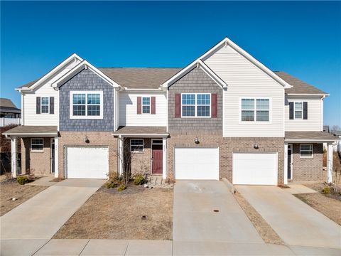 Photo of 452 Bee Cove Way, Pendleton, SC 29670 (MLS # 20297446)