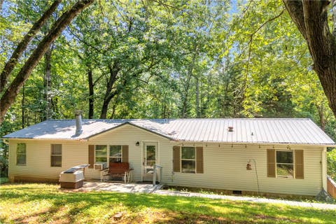 Mobile Home For Sale - 162 Newberry Road<br/> Oconee County, Walhalla, SC 29691