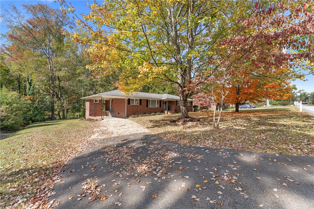 502 Forest Lane, Belton, South Carolina image 5