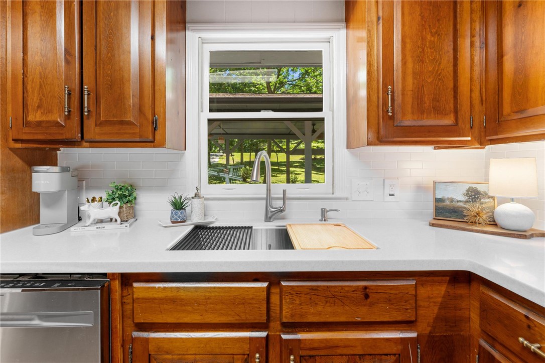 131 Shoreside Drive, Martin, Georgia image 9