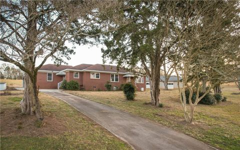 Photo of 1218 Friendship Road, Seneca, SC 29678 (MLS # 20295618)