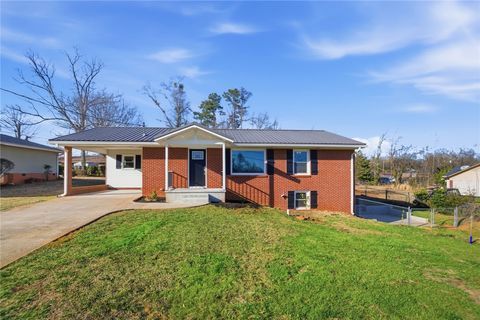 Photo of 308 W South Fifth Street, Seneca, SC 29678 (MLS # 20297670)