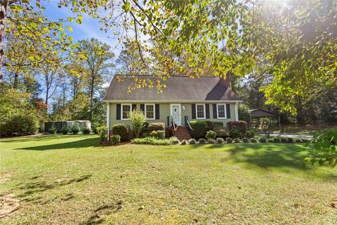 Photo of 312 Gaston Circle, Westminster, SC 29693 (MLS # 20294119) Photo of 312 Gaston Circle, Westminster, SC 29693 (MLS # 20294119)
