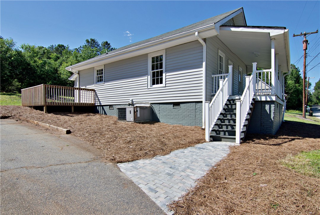208 Aiken Street, Central, South Carolina image 4