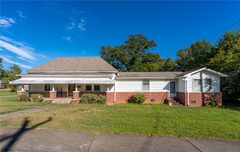 Photo of 303 Pine Street, Seneca, SC 29678 (MLS # 20307331)