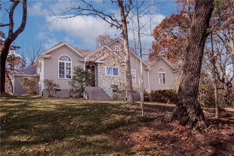 Photo of 310 Raven Cliff Drive, Cleveland, SC 29635 (MLS # 20294912)