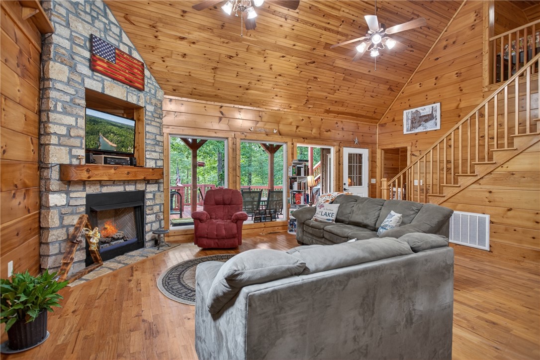 160 Tugaloo Shores Road