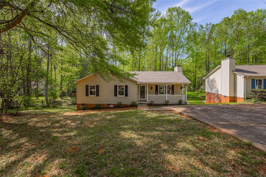 1012 Kens Place, Taylors, South Carolina image 2