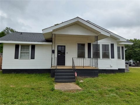 Photo of 805 Goddard Avenue, Seneca, SC 29678 (MLS # 20301766)