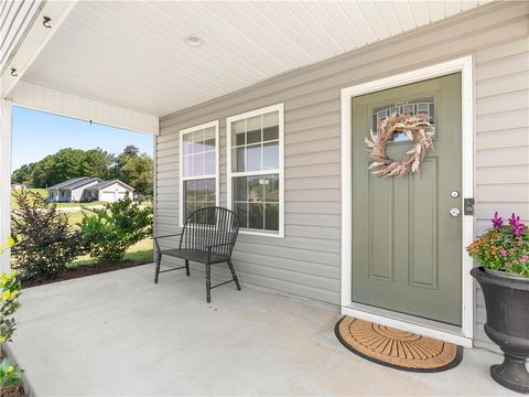 Photo of 381 Deer Farm Pond Lane, Fair Play, SC 29643 (MLS # 20296238)