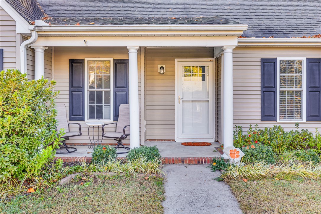 Liberty, South Carolina 29657, United States, 3 Bedrooms Bedrooms, ,2 BathroomsBathrooms,Residential,Active,233307