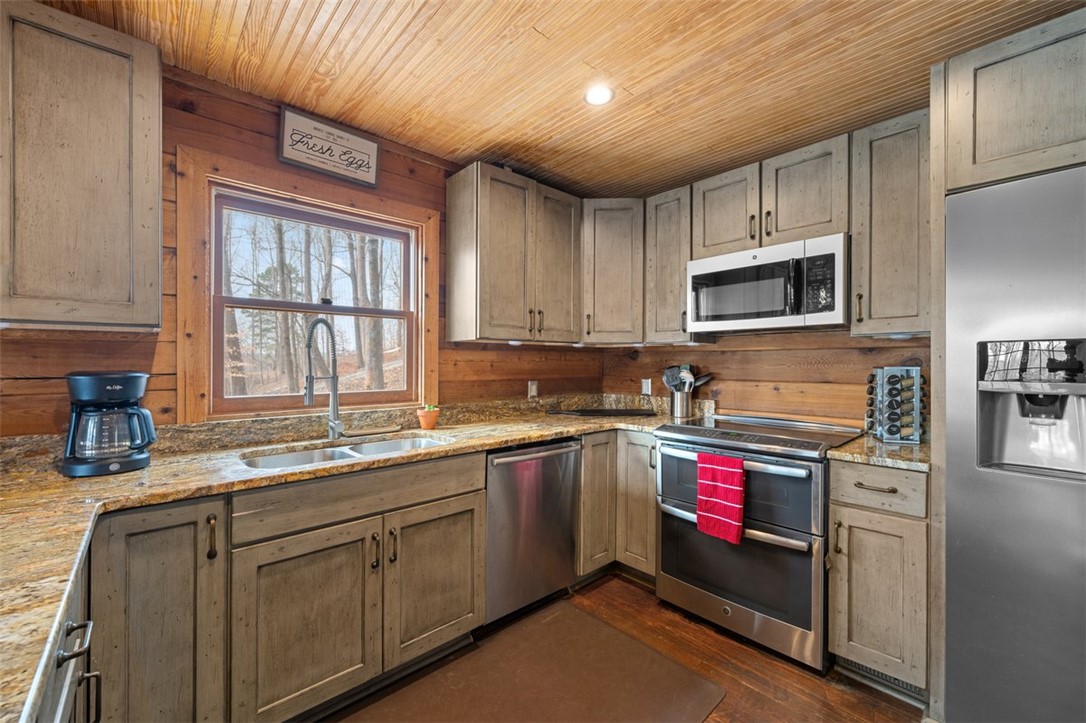 105 N Arrowhead Drive, Westminster, South Carolina image 10