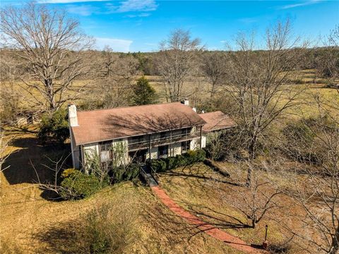 Photo of 8650 Highlands Highway, Mountain Rest, SC 29664 (MLS # 20295323)