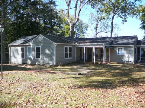 Photo of 720 Lakeside Drive, Anderson, SC 29621 (MLS # 20294010)