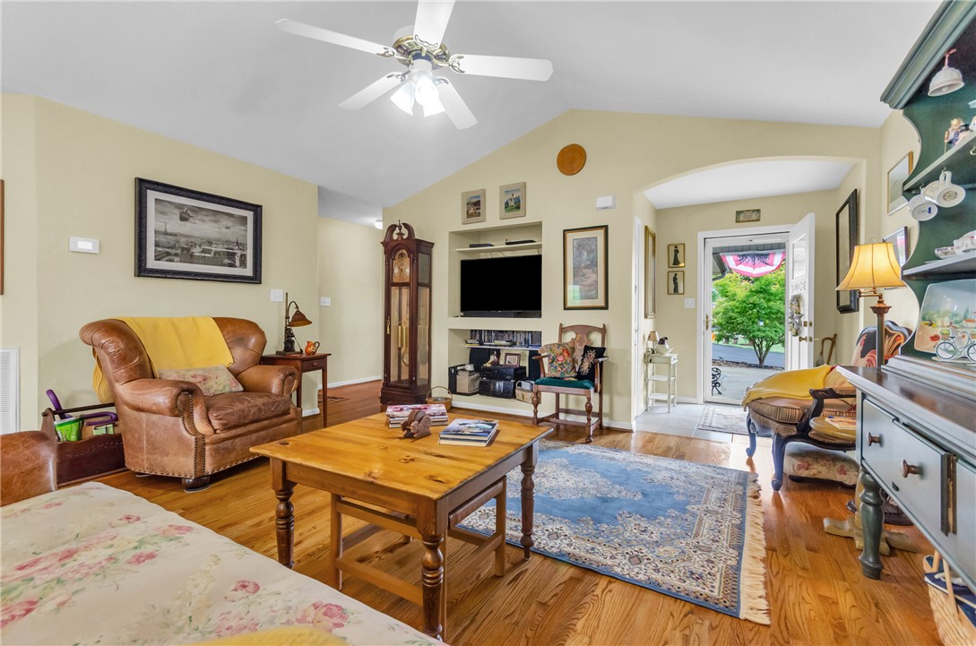 1314 Cobbs Glen Drive, Anderson, South Carolina image 4