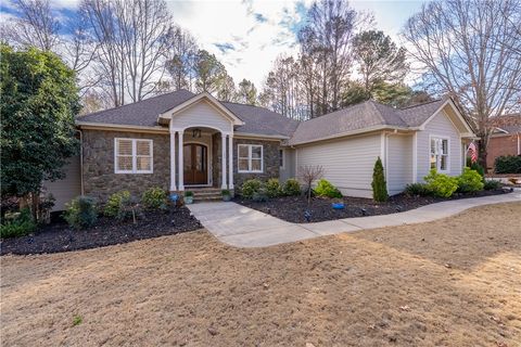Photo of 125 E Waterford Drive, Seneca, SC 29672 (MLS # 20296354)