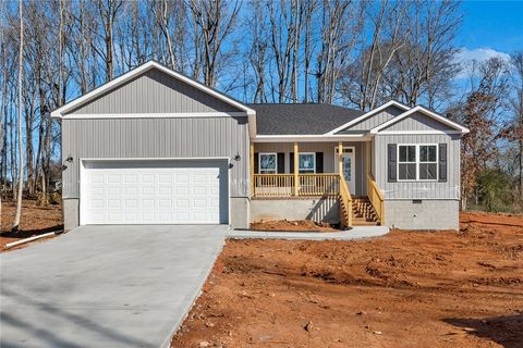 Photo of 120A Boxwood Lane, Anderson, SC 29621 (MLS # 20296096)