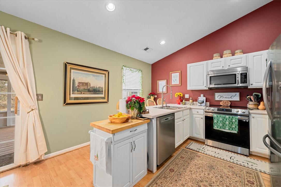 Anderson, South Carolina 29625, United States, 3 Bedrooms Bedrooms, ,2 BathroomsBathrooms,Residential,Active,250288