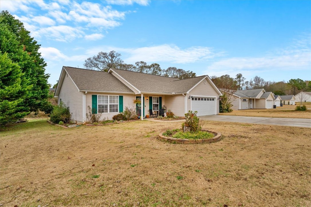 Anderson, South Carolina 29625, United States, 3 Bedrooms Bedrooms, ,2 BathroomsBathrooms,Residential,Active,250288