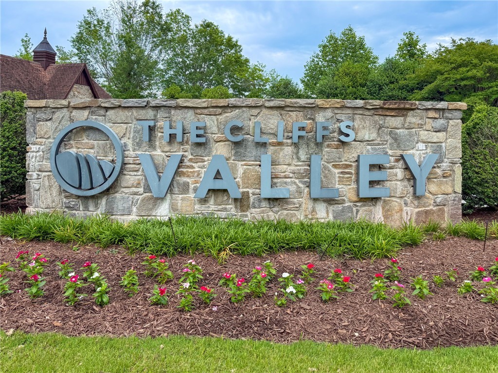 105 Misty Valley Court, Travelers Rest, South Carolina image 2