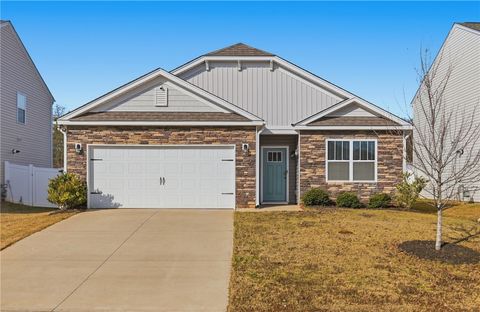Photo of 9 Bridlewood Lane, Piedmont, SC 29673 (MLS # 20295670)