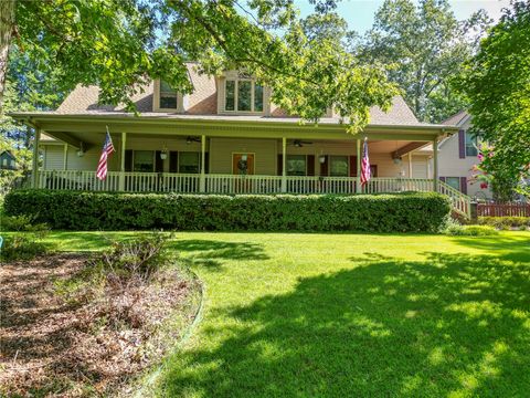 Homes For Sale - 101 Hazelwood Way<br/> Walhalla, SC 29691