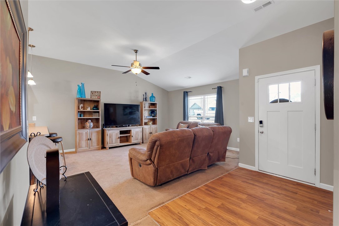 314 Catterick Way, Fountain Inn, South Carolina image 2