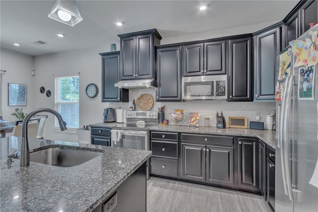 215 Thames Valley Drive, Easley, South Carolina image 11