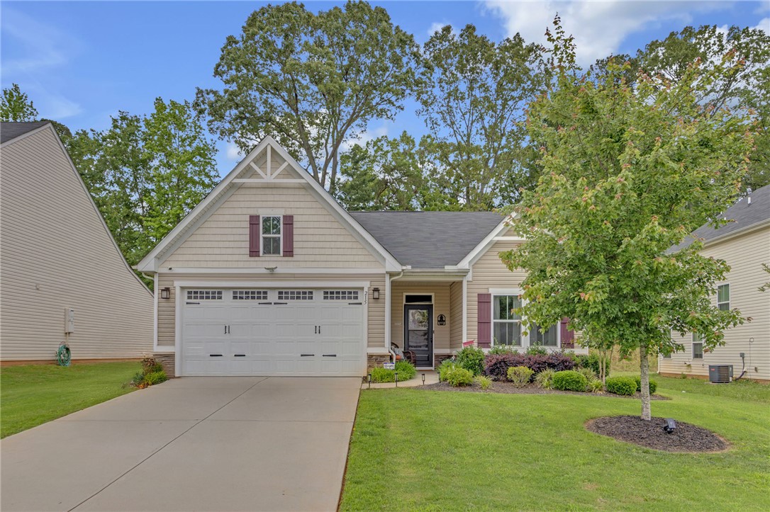 215 Thames Valley Drive, Easley, South Carolina image 1